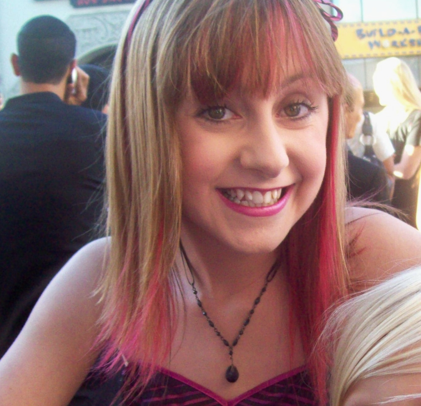 Allisyn Ashley Arm photo