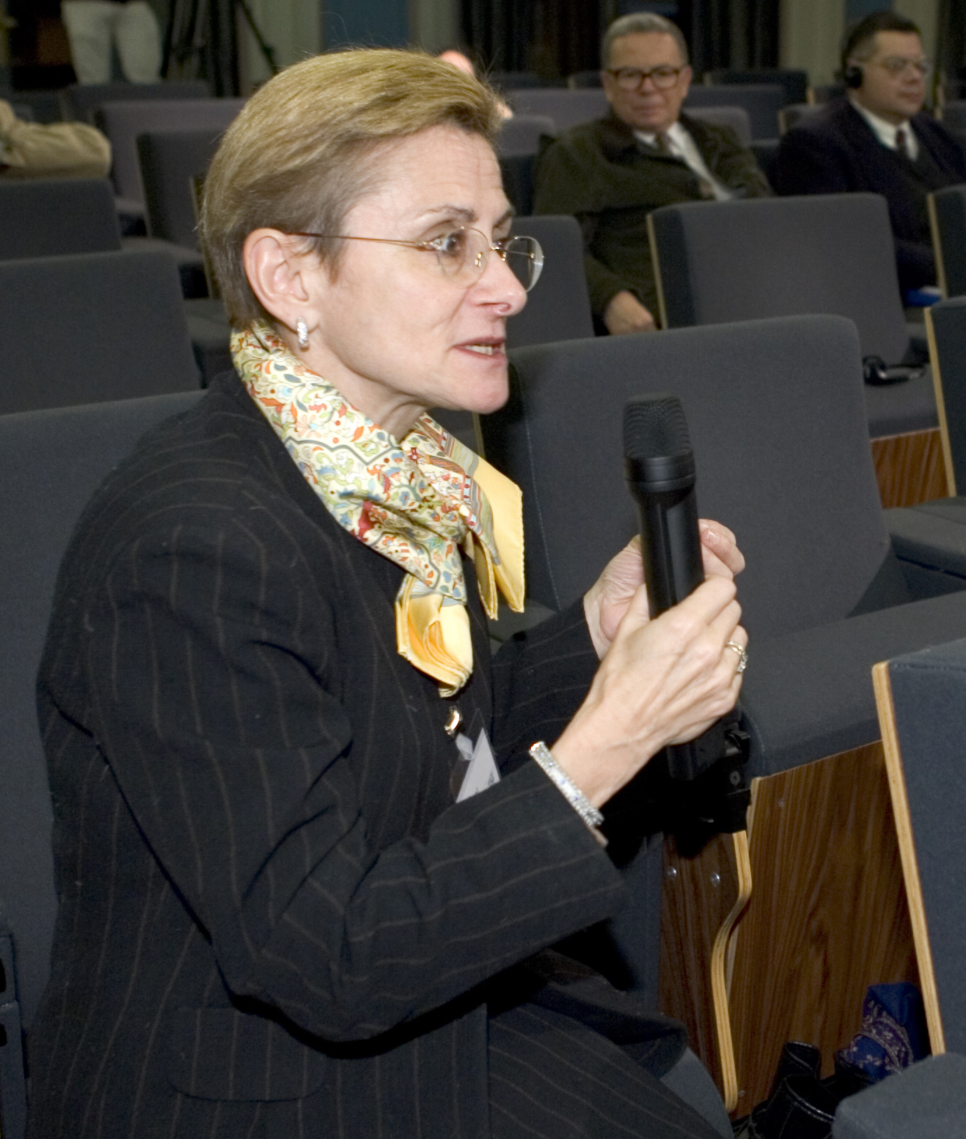 Annie Lacroix-Riz photo