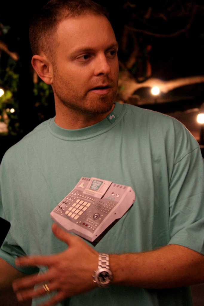DJ Shadow photo