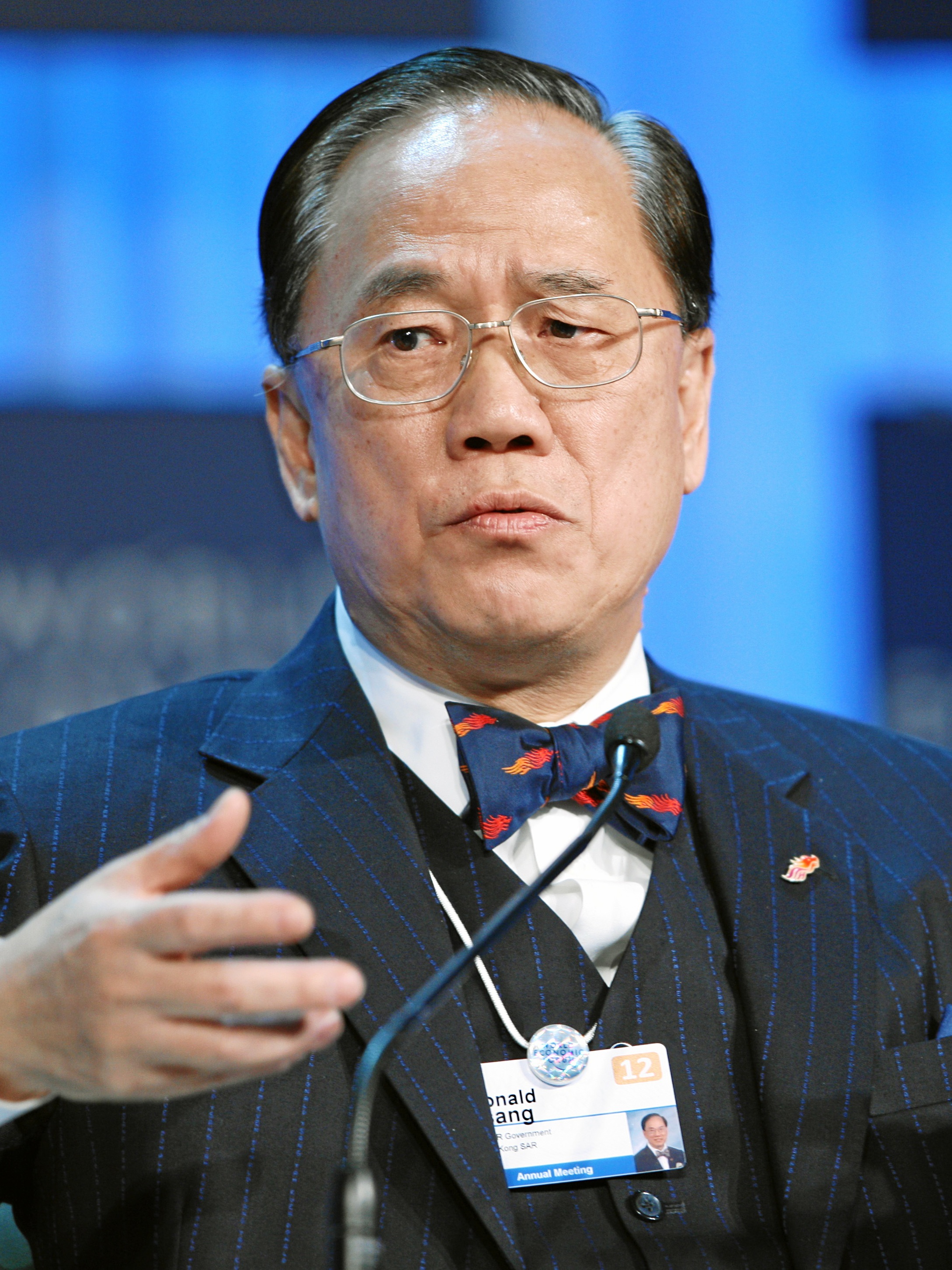Donald Tsang photo