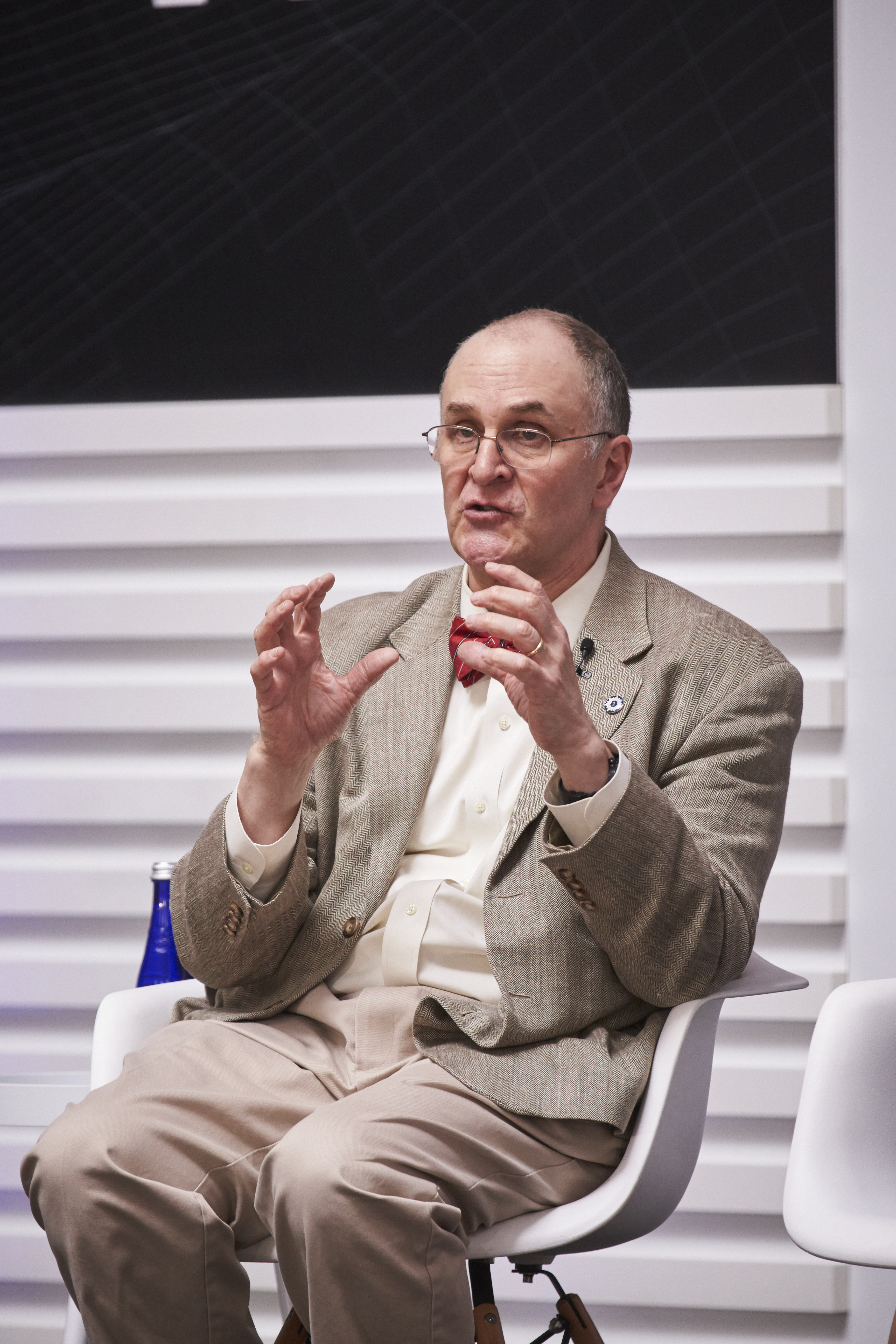 Eliot A. Cohen photo
