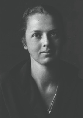 Helen Nearing photo