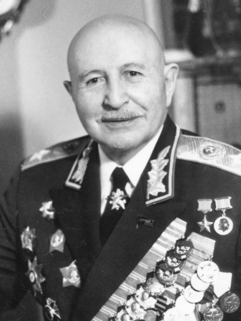 Hovhannes Bagramian photo