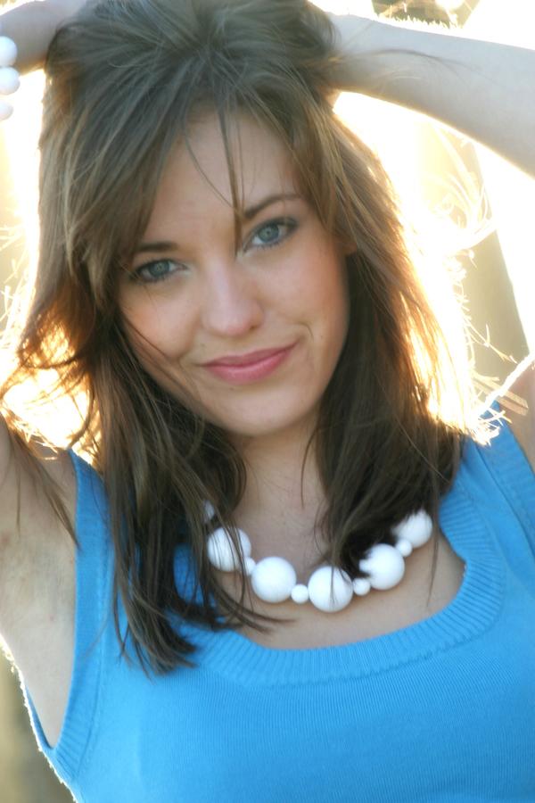 Laura Osnes photo