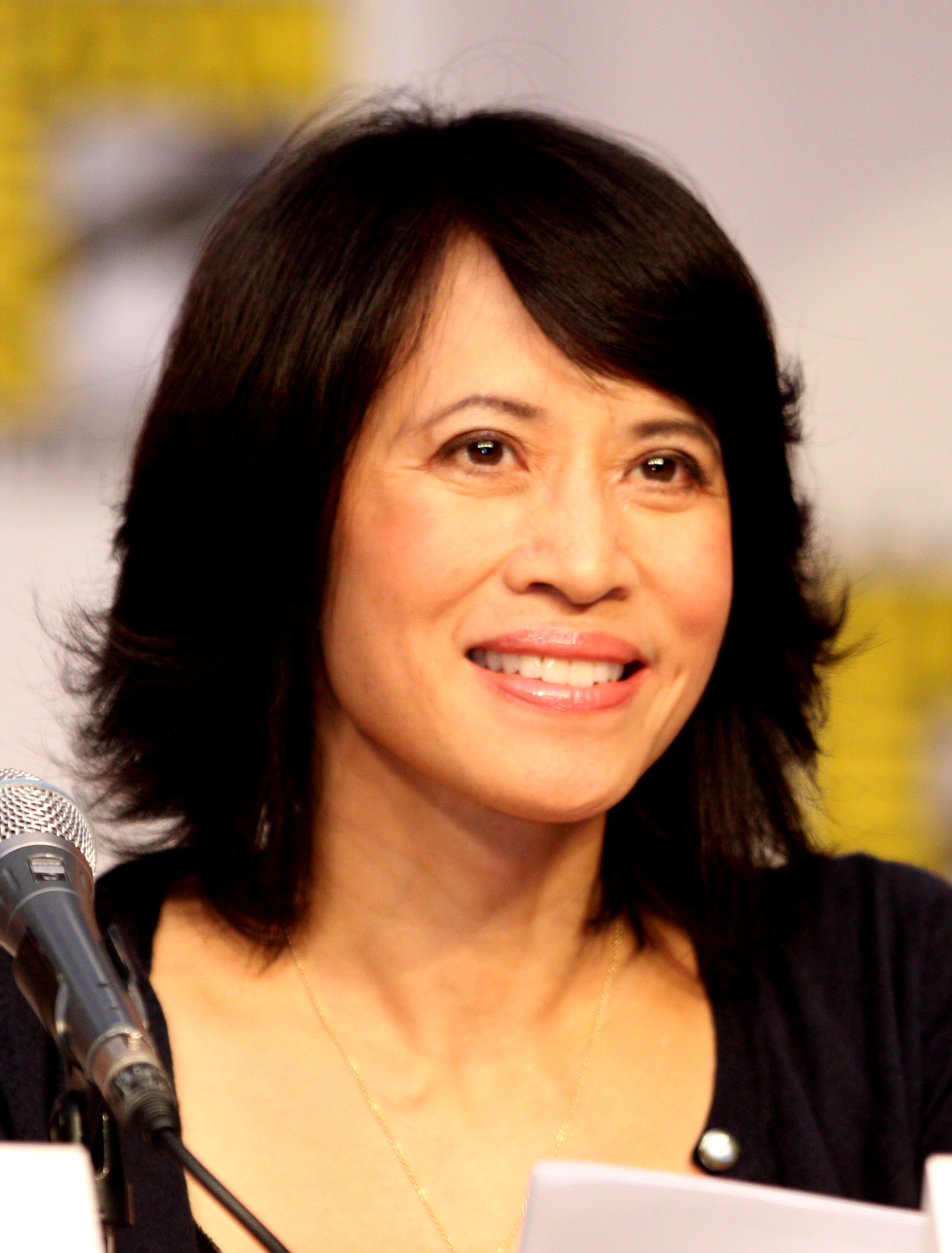 Lauren Tom photo