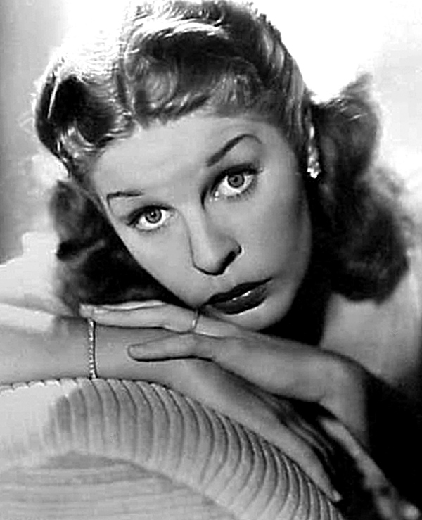 Martha Raye photo