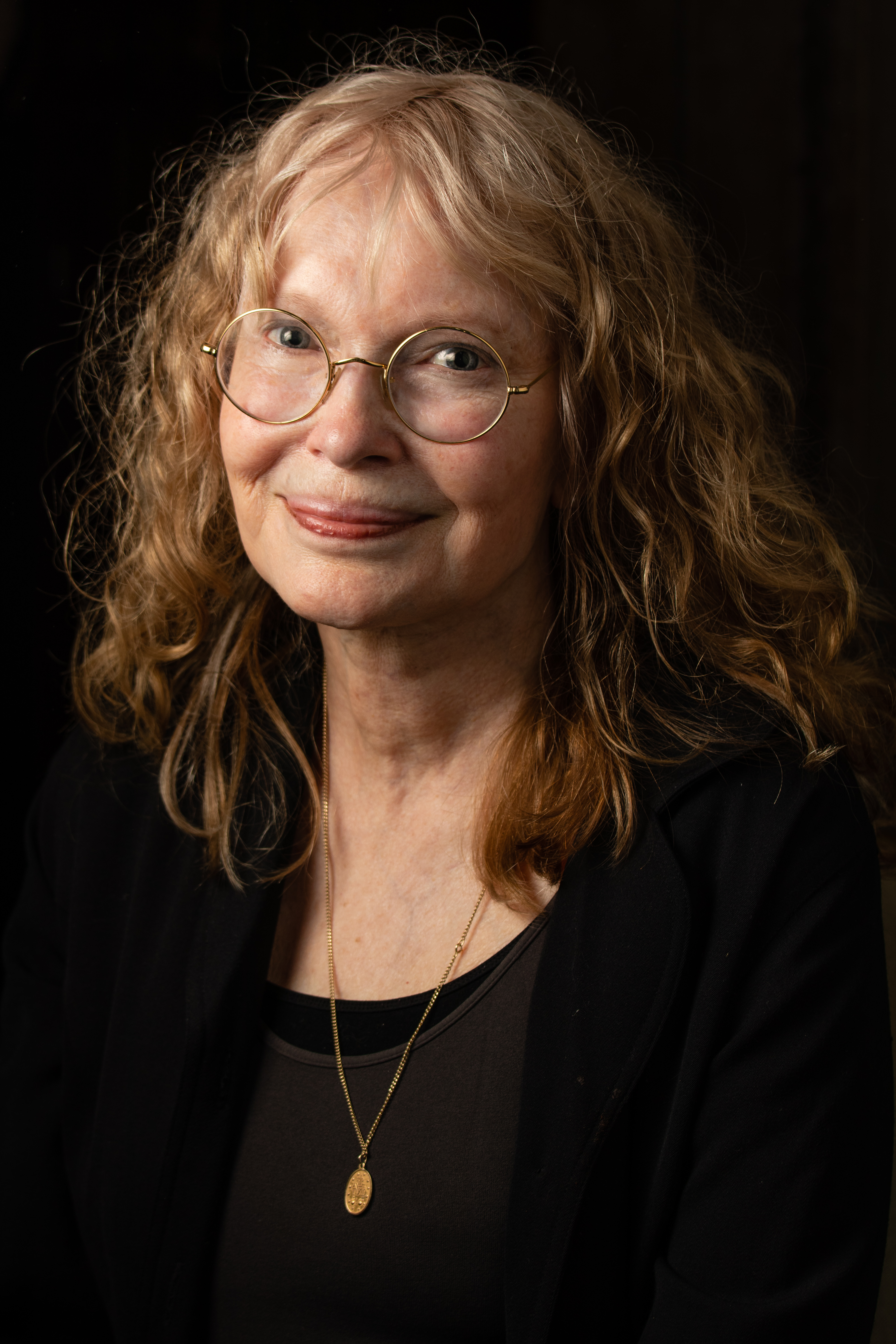 Mia Farrow photo