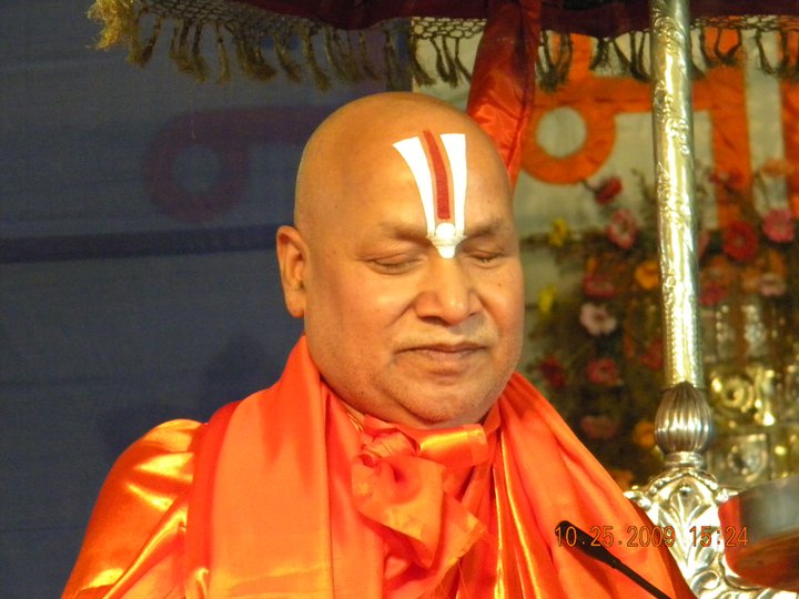 Rambhadracharya photo