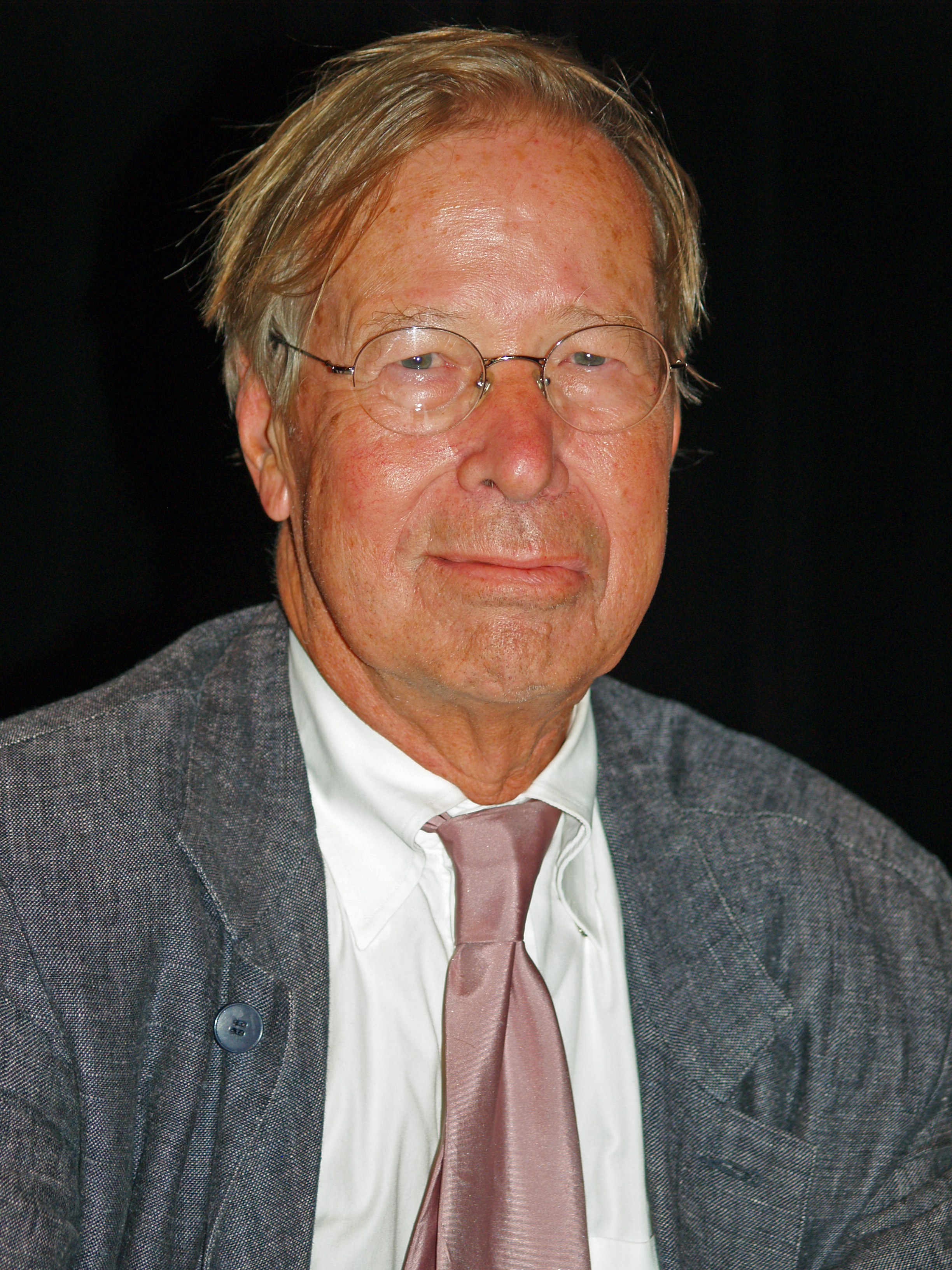 Ronald Dworkin photo