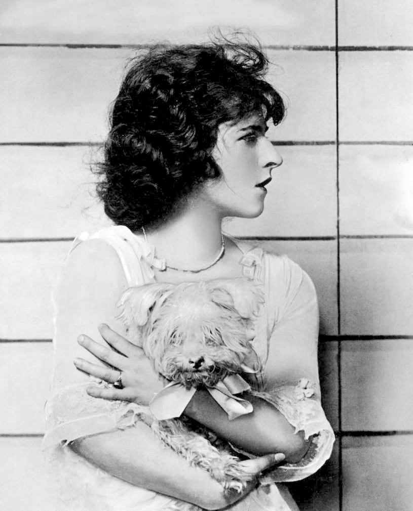 Ruth Gordon photo