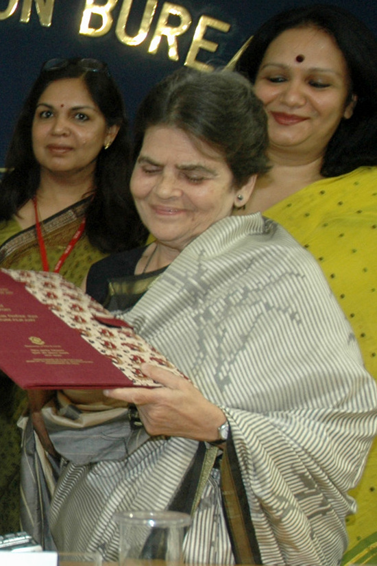Sai Paranjpye photo