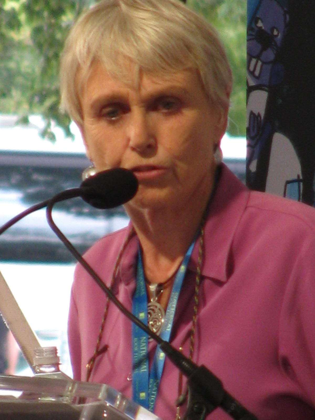 Susan Cooper photo