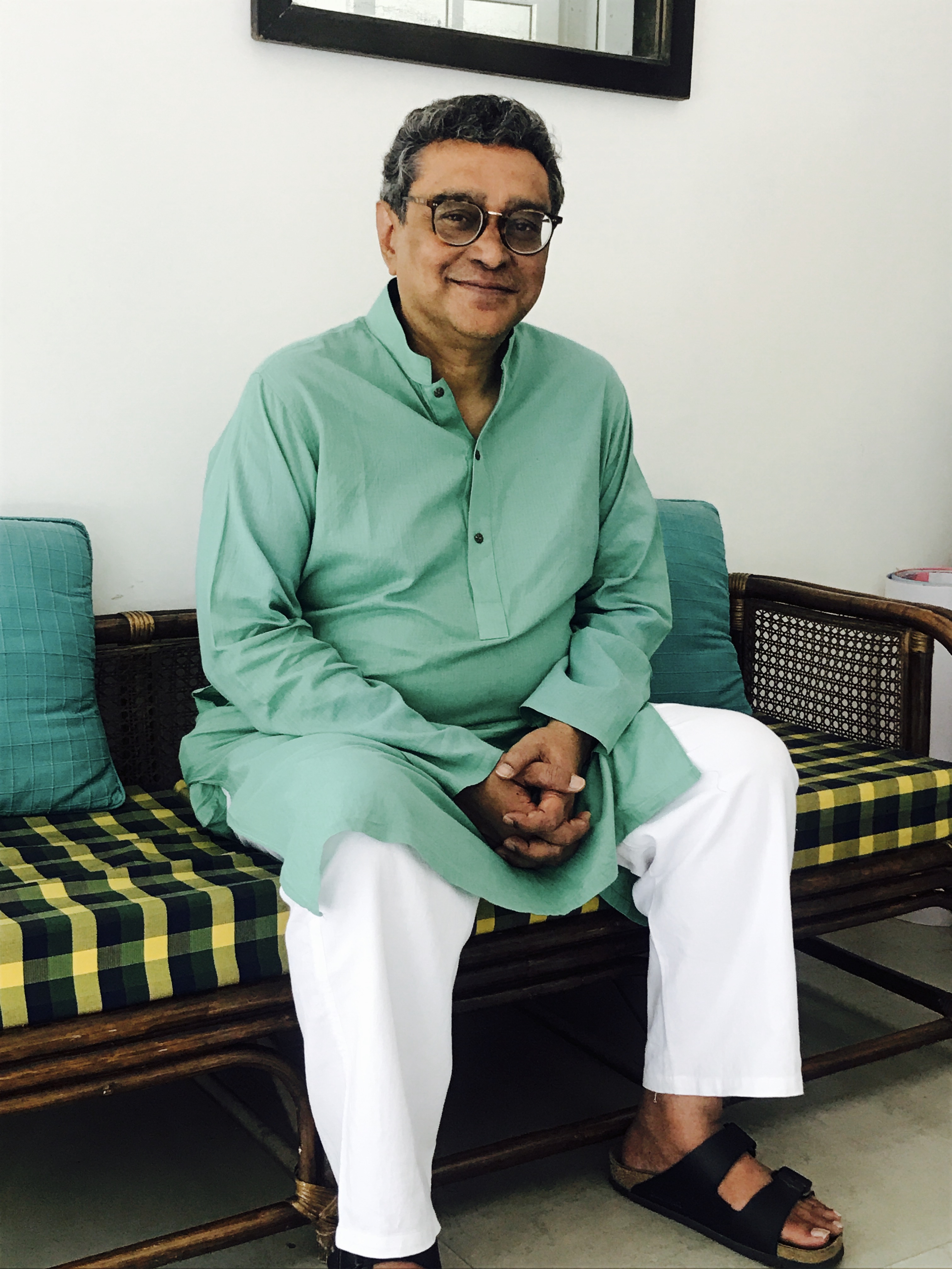 Swapan Dasgupta photo