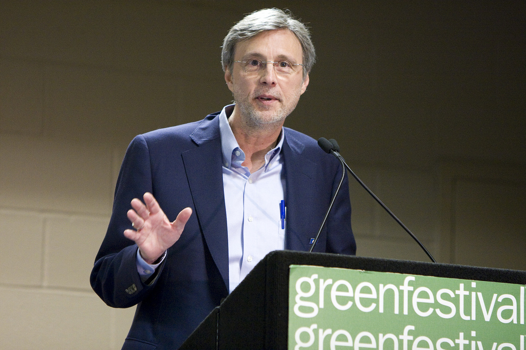 Thom Hartmann photo