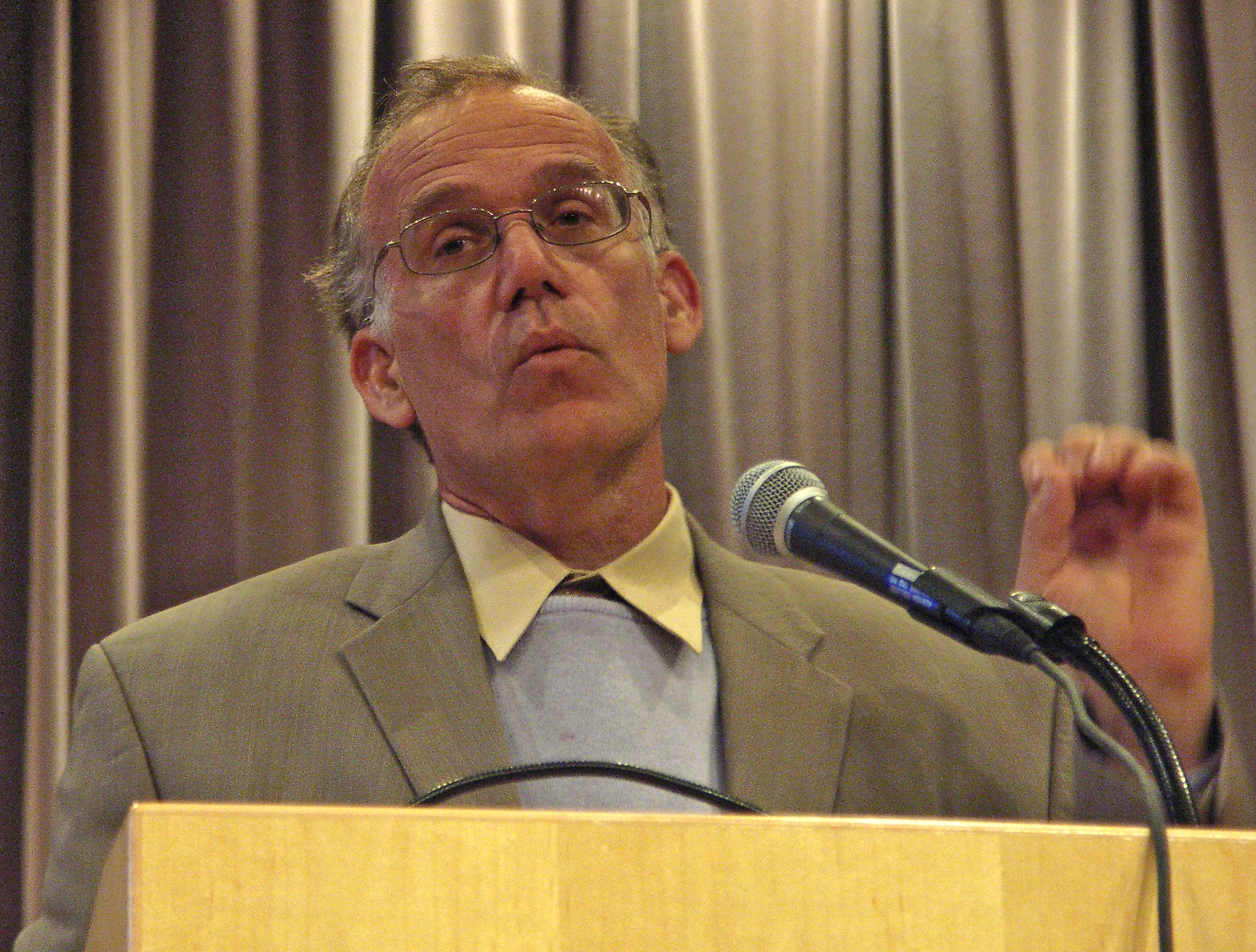 Victor Davis Hanson photo