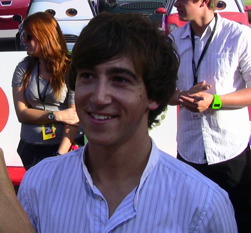 Vincent Martella photo