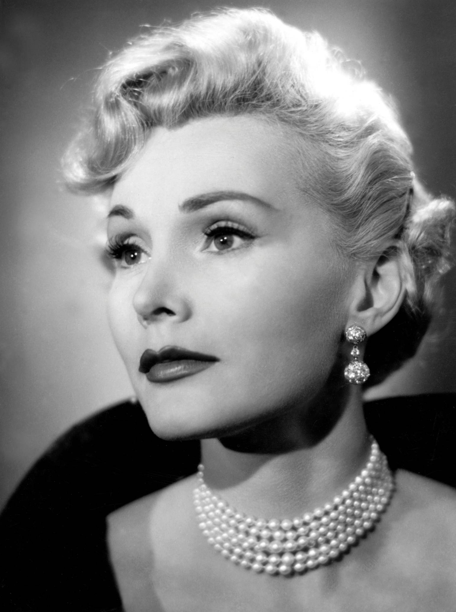 Zsa Zsa Gábor photo